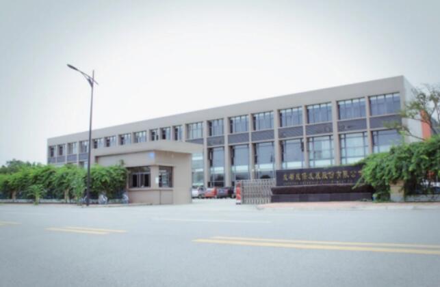 8.jpg ÊÖÒÕΪÍõ ´º·çÖÐÉú³¤µÄ¡°³É±£¡±Æ·ÅÆ